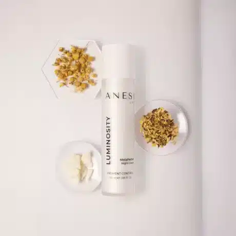 Luminosity Rozjasňující Toner – pleťové tonikum pro čistotu, jas a hladkou texturu pleti